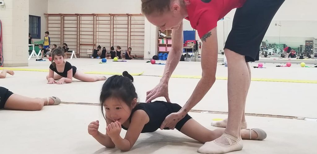 gymnastics class, rhythmic gymnastics, online classes for preschoolers, classes for preschoolers, activities for preschoolers